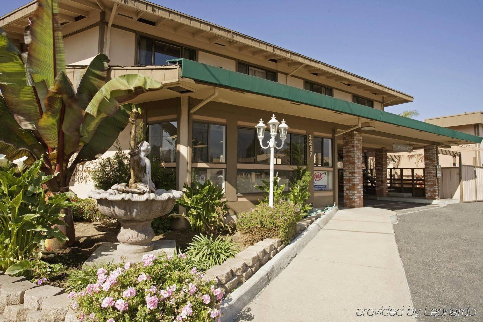 Red Roof Inn & Suites Monterey Ngoại thất bức ảnh